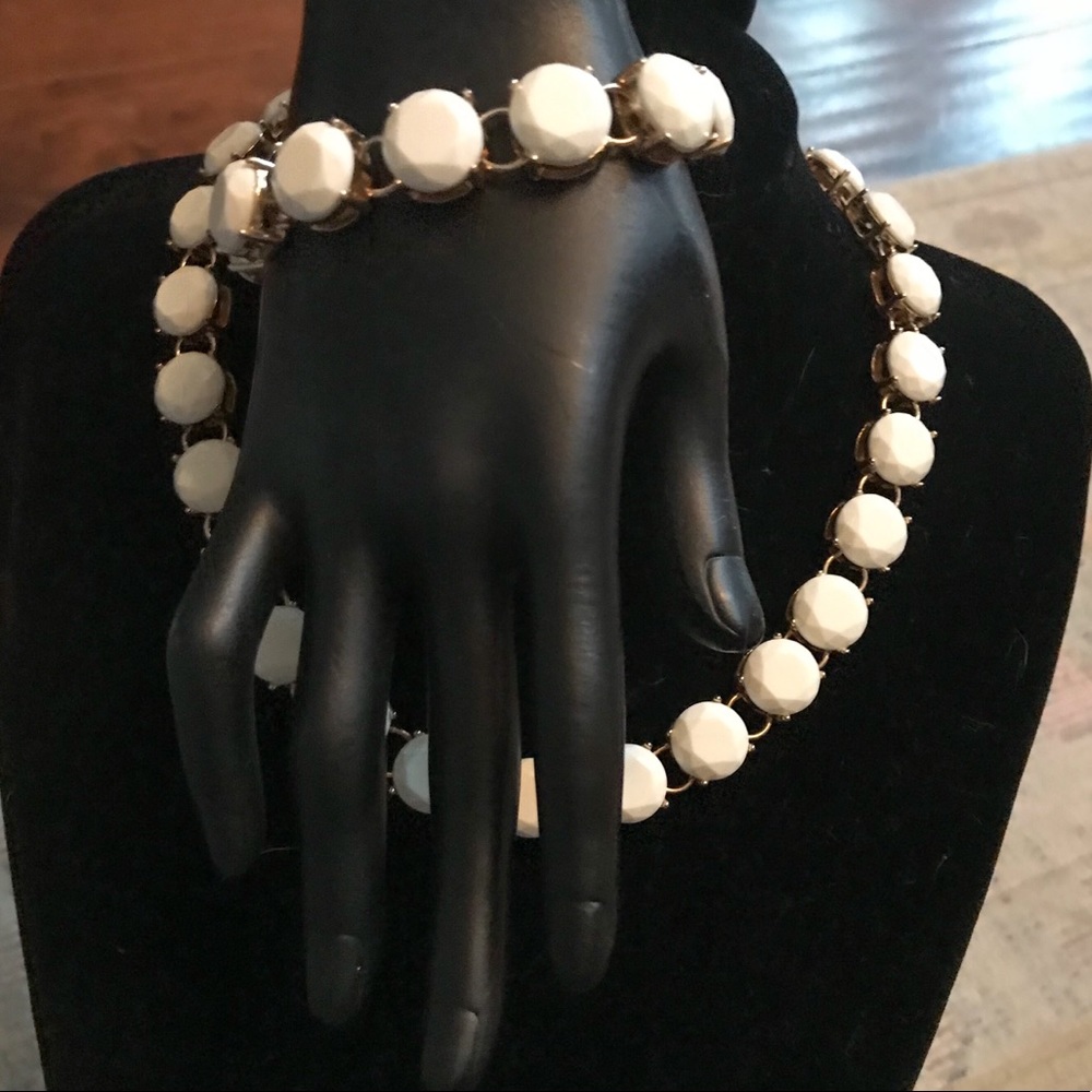 NWT white stone necklace & bracelet set